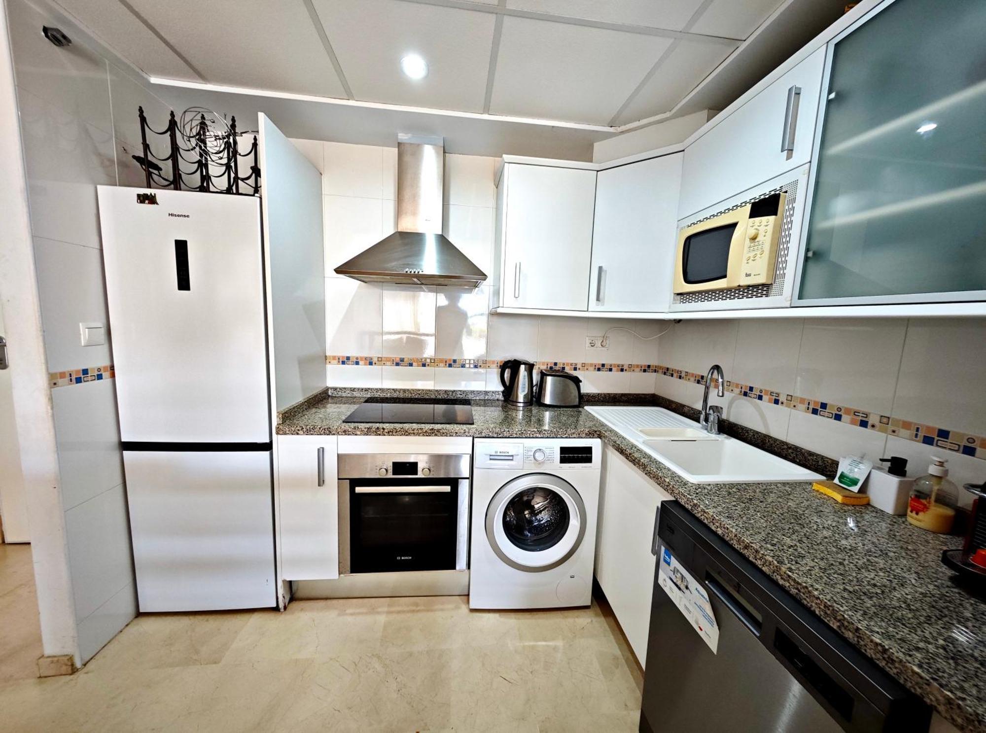 Oasis Beach Mascarat Алтеа Екстериор снимка