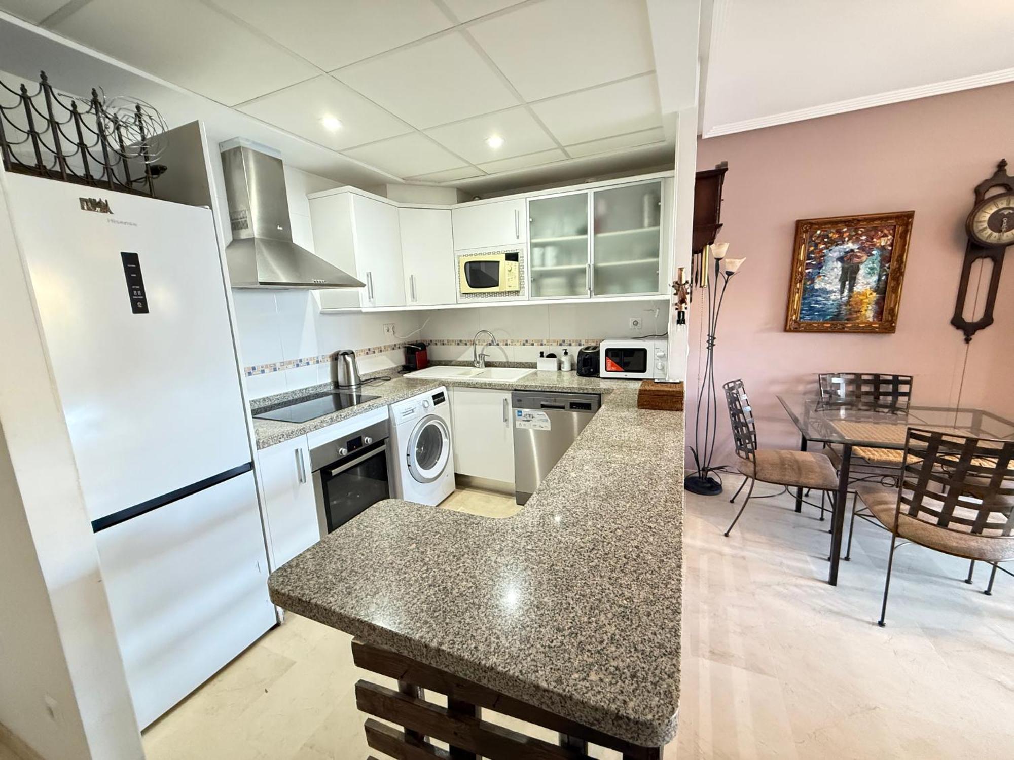 Oasis Beach Mascarat Алтеа Екстериор снимка